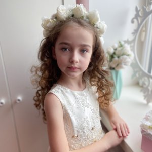 Работа Венчик с розами айвори невесте, первое причастие.