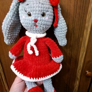 Робота зайчик плюшевий