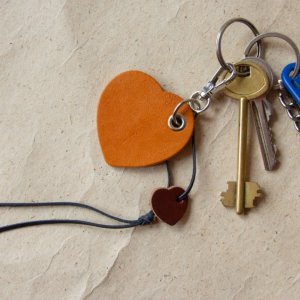 Робота Брелок сердечко орандж