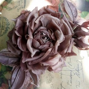 Робота Шовкова троянда "Імператриця"