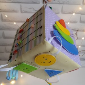 Работа Развивающий мягкий кубик из фетра. Для самых маленьких