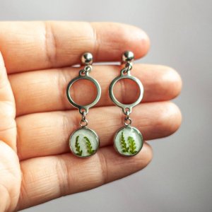 Работа Серьги ручной работы с листочками настоящей папоротника