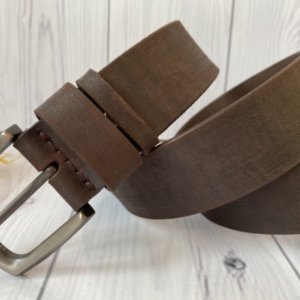 Робота Сильний коричневий ремінь під джинси