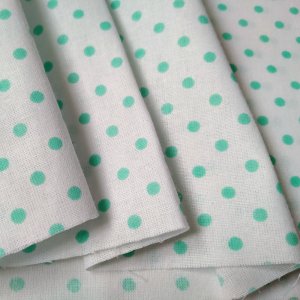 Робота Тканина бавовна ментоловий горох 4 мм на білому