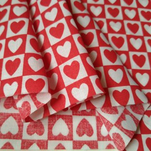 Робота Тканина бавовна для рукоділля червоно-білі сердечка