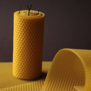 Работа Свечи из пчелиного воска на 5 фителей