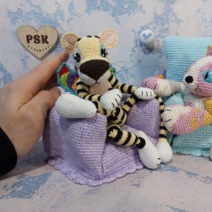 Робота Маленьке крісло ляльки іграшки, меблі ручної роботи.