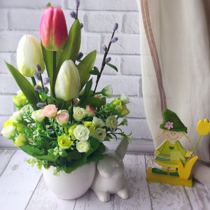 Робота Інтер‘єрна композиція в кашпо із зайчиком 