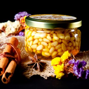 Робота Кедровий горіх в меді / Горіхи в меді / Крафтовий / Мед