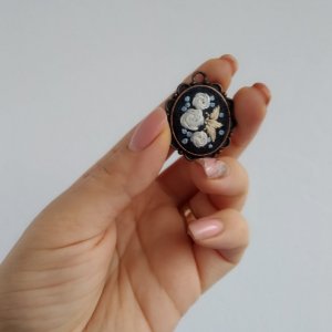 Робота Кулон-підвіска вишита