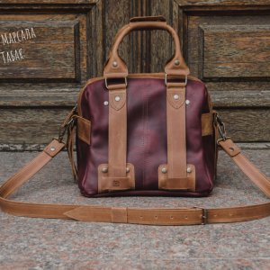 Работа Кожаный женский саквояж. Женская повседневная сумка 