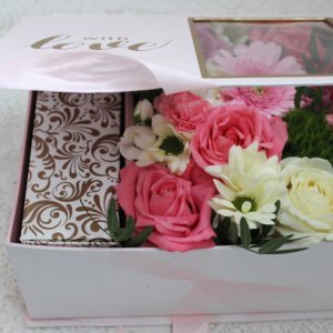 Работа Цветочная композиция в коробке