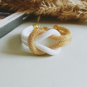 Работа Браслет из японского бисера "White and gold"