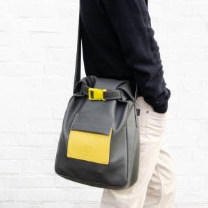 Работа Мужская сумка через плечо. Большая сумка