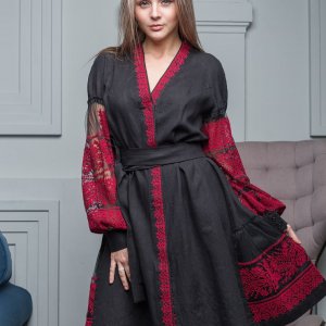 Работа Платье халат с вышивкой