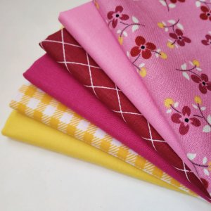Работа Весенняя коллекция. Набор ткани с 6 шт. розово-желтый