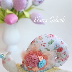 Работа Улитка Тильда розовый "Нежность"