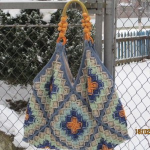 Работа Вязаная женская сумка