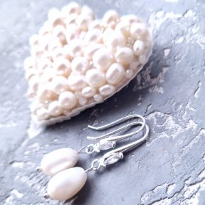 Работа Комплект брошь и серьги из натурального жемчуга