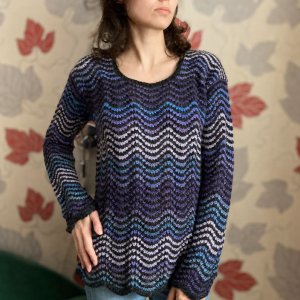 Робота Легкий жіночий светр