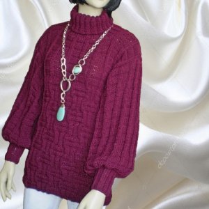 Работа Женский свитер крупной вязки. Бордо оверсайз