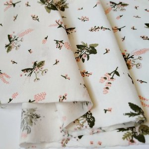 Работа Ткань для рукоделия букетики на молочном