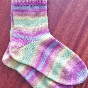 Робота В'язані жіночі шкарпетки "Подих весни"