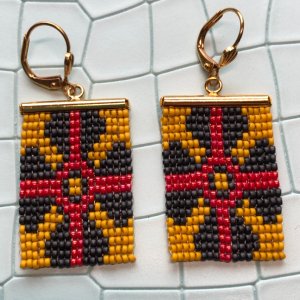 Работа Серьги из бисера "Карпатская цветок"