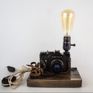 Работа Лампа Pride & Joy с фотоаппаратом с фигурами Лихтенберга