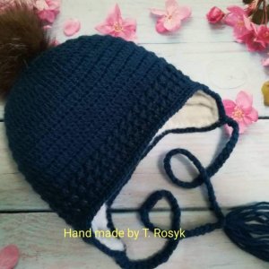 Работа Шапка с помпоном.