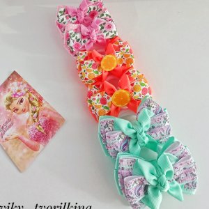 Работа Яркие бантики с репсового ленты