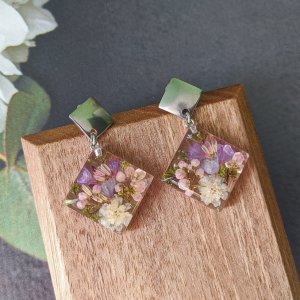 Работа Серьги-гвоздики Ромбики