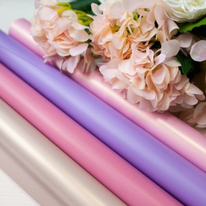 Работа Гофрированная бумага, упаковочная и флористическая бумага