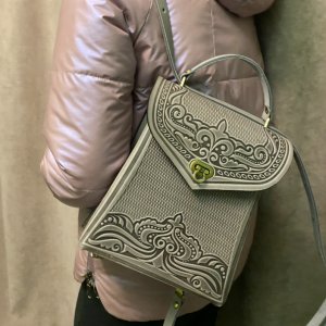 Робота РЮКЗАК З НАТУРАЛЬНОЇ ШКІРИ "ВЕКТОР" сірий