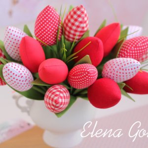 Работа Букет красных тюльпанов Тильда