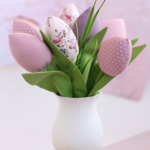 Работа Тюльпаны текстильные розово-сиреневые