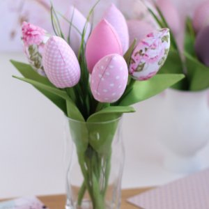 Работа Розовые текстильные тюльпаны