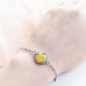 Работа Нежный браслет с цветком из эпоксидной смолы