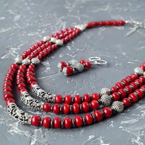 Работа Комплект из натуральных кораллов и гематита бусы, серьги