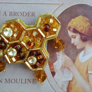 Робота Брошка Медові соти