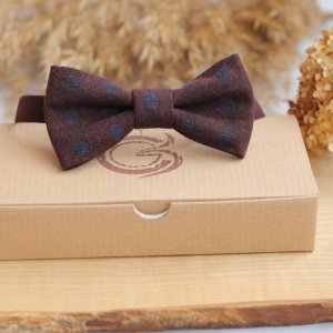 Работа Бабочка цвета Марсала в синий горошек