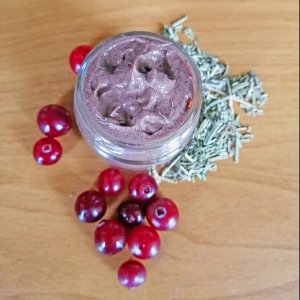 Работа Маска-скраб для лица "Виноград и клюква"