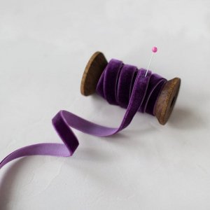Робота Оксамитова стрічка 1 см фіолетова