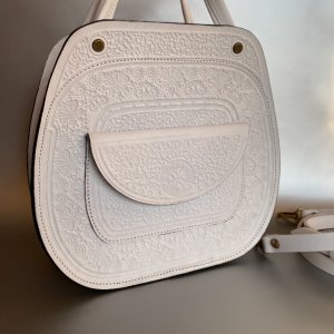 Робота Сумка з натуральної шкіри  "Азалія" ручної руботи біла