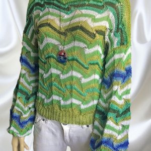 Работа Весенне-летний джемп миссони с деревянным кулоном