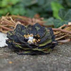 Работа Брошь черная, цветок заколка, подарок, цветок фоамиран