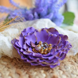 Работа Брошь фиолетовая, цветок с фоамирану, заколка, подарок