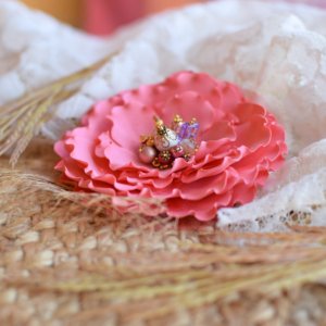 Работа Брошь цветок коралловая, розовый цветок заколка, подарок