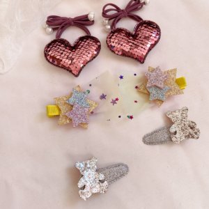 Робота Набір заколки серце,зірки, ведмедик.
