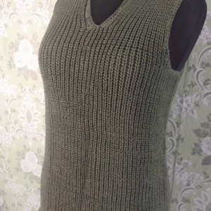 Работа Вязаная льняная мужская майка